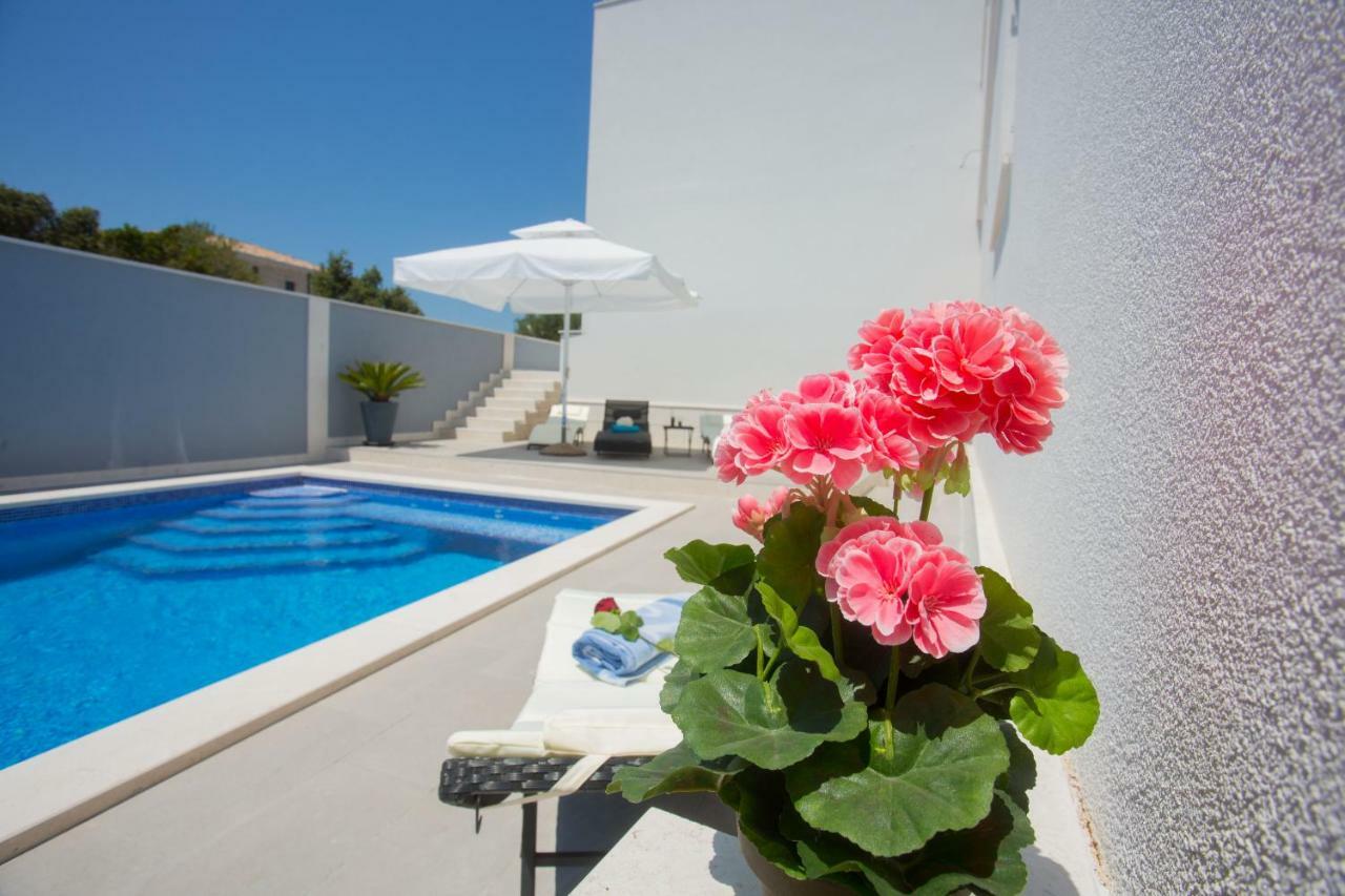 Hotel Paradise Punta Nečujam Εξωτερικό φωτογραφία